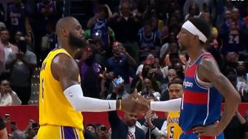LeBron James passes Karl Malone on NBA all-time scoring list