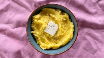 Why You Should Add an Egg Yolk to Your Mashed Potatoes