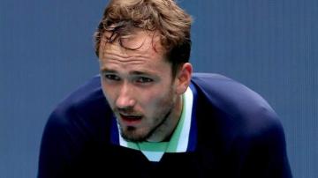 Daniil Medvedev: Russian out for one to two months to have hernia surgery