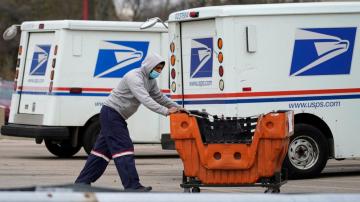 Govt watchdog faults Postal Service analysis of new trucks