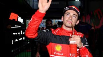 Australian Grand Prix: Charles Leclerc beats Max Verstappen to pole after dramatic qualifying