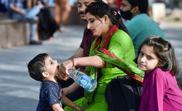 Delhi Records Heatwave For 4th Consecutive Day, No Respite Till Tuesday
