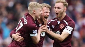 Hearts beat 10-man Hibs to reach Scottish Cup final