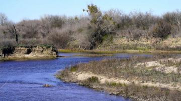 California gives rivers more room to flow to stem flood risk