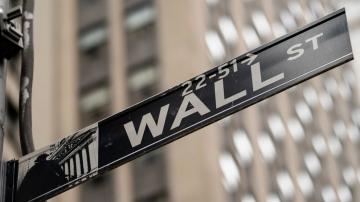 Tanking tech stocks drag down Wall Street