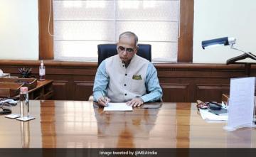 Vinay Mohan Kwatra Takes Charge As New Foreign Secretary