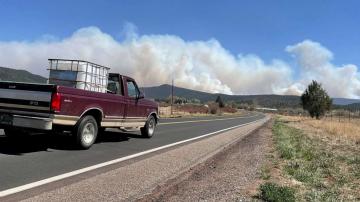 Rapid growth of New Mexico wildfire prompts new evacuation orders