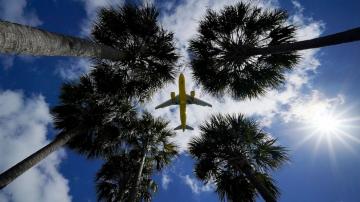 FAA offers fix for snarled Florida air travel this summer