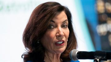 New York Gov. Kathy Hochul tests positive for COVID-19