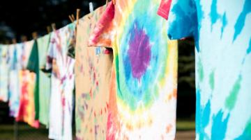 Every Parent Needs to Heed These Tie-Dye Do's and Don'ts