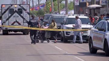 2 dead, 3 hurt in shooting at Houston flea market