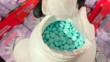 Cops: 500,000 fentanyl pills found in Arizona traffic stop