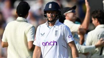 England paying for 'pathetic' batting against New Zealand at Lord's
