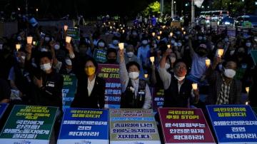 Striking truckers in South Korea end strike, return to work