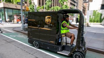 UPS tests tiny battery-powered cycles in congested cities