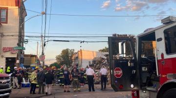 1 firefighter dead after Philadelphia building collapse