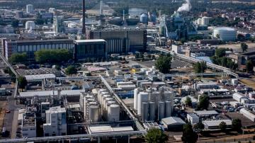 EU countries adopt mandatory gas storage amid Russia's cuts