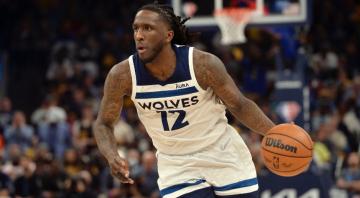AP source: Timberwolves, Prince reach 2-year, $16M extension