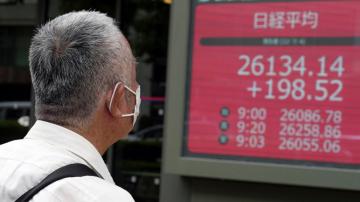 Asian shares mixed, oil steady ahead of July 4 holiday in US