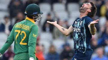 England v South Africa: Thrilling bowling display helps hosts level ODI series