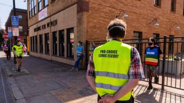 Minnesota abortion clinic braces for tide of out-of-staters