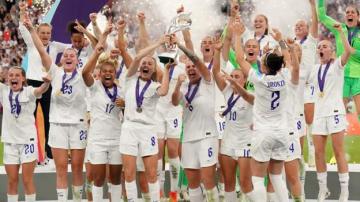 Euro 2022 final: Match-winner Chloe Kelly says England in dreamland after beating Germany 2-1