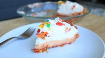 Feed Your Inner Child This Cereal Milk Cream Pie