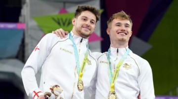 Commonwealth Games: Jack Laugher and Anthony Harding win synchronised 3m springboard gold