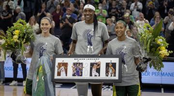 WNBA Notebook: Saying farewell to two legends as regular season wraps up