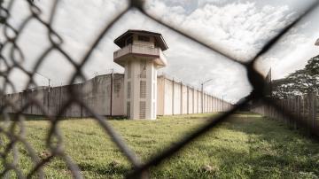 8 of the World's Most Amazing Real-Life Prison Escapes (and What to Learn From Them)
