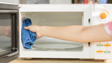 You Don't Need a Lemon to Clean Your Microwave