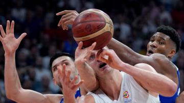 Jokic’s Serbia prevails over Antetokounmpo’s Greece