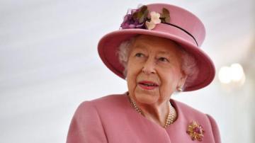 Premier League and EFL games off following Queen's death