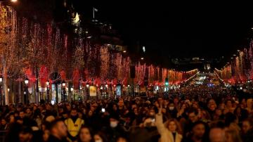Amid energy squeeze, Paris' Champs-Elysees trims shop lights