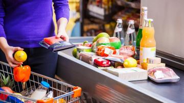 All the Ways You Could Better Organize Your Groceries at Checkout