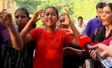 Watch: Uttarakhand Resort Murder Sees Women Shouting At Cops After Teen's Cremation