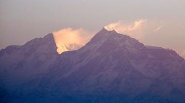US mountaineer reportedly missing on 8th highest mountain