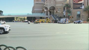 6 stabbed in front of Las Vegas casino, 1 dead: Police