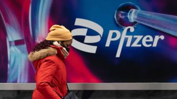 Pfizer rides Paxlovid sales to better-than-expected quarter