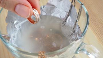 7 Types of Jewelry and How to Clean Them