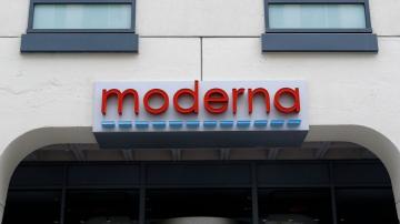 Moderna misses on 3Q, shaves 2022 vaccine expectations
