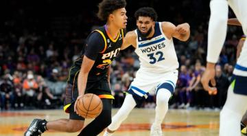 Suns F Cam Johnson injures knee, could miss extended time