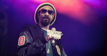 A Snoop Dogg biopic is in the works (5 GIFs)