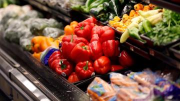 USDA program keeps extra COVID-era money for fruits, veggies