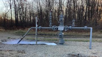 Leak at Pennsylvania gas storage well spewing methane