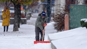 Avalanche warnings issued in 4 states as snow wallops western US