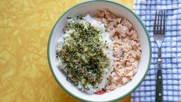 This Tuna Mayo Rice Bowl Is the Best WFH Lunch