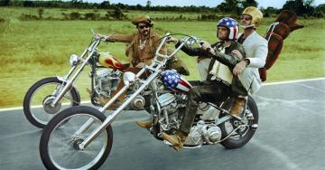 There’s going to be an ‘Easy Rider’ reboot (5 GIFs)