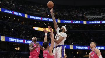 Davis scores 55 points, LeBron adds 29 as Lakers beat Wizards