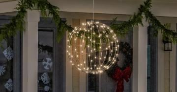 15 Outdoor Christmas Decorations That Will Brighten Up Your Yard
